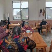 龙泉岩乡金家坳村老年幸福小院
